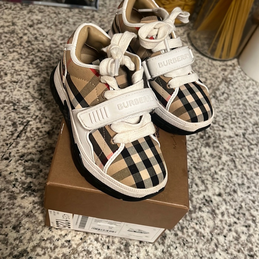 Toddler burberry sneakers size 26 it’s equivalent to a toddler size 8c